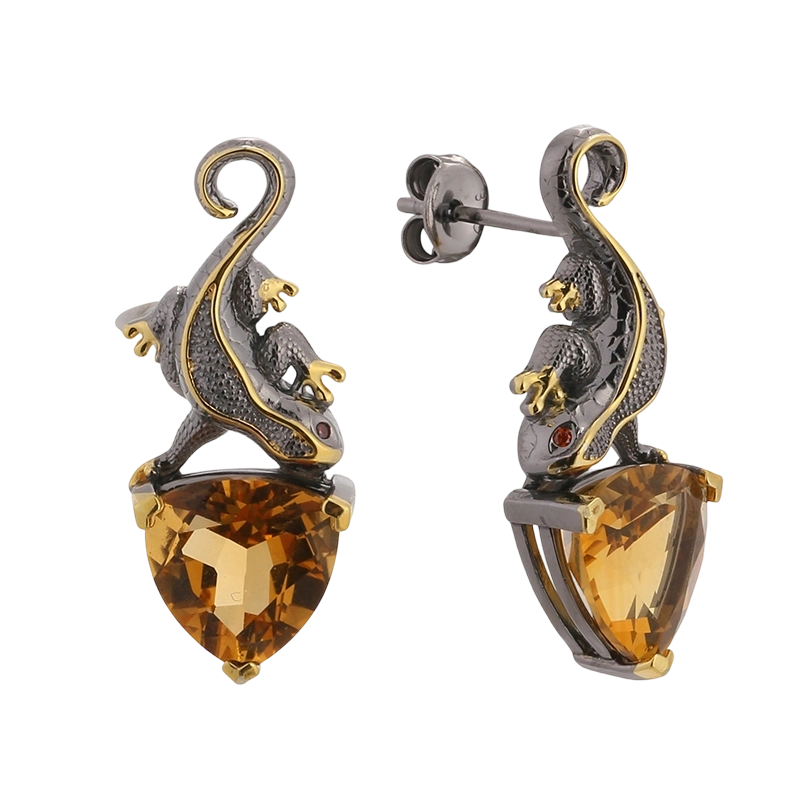 YE03586 H&aring;ndlaget &oslash;rering med CZ-motiv i 925 sterlings&oslash;lv